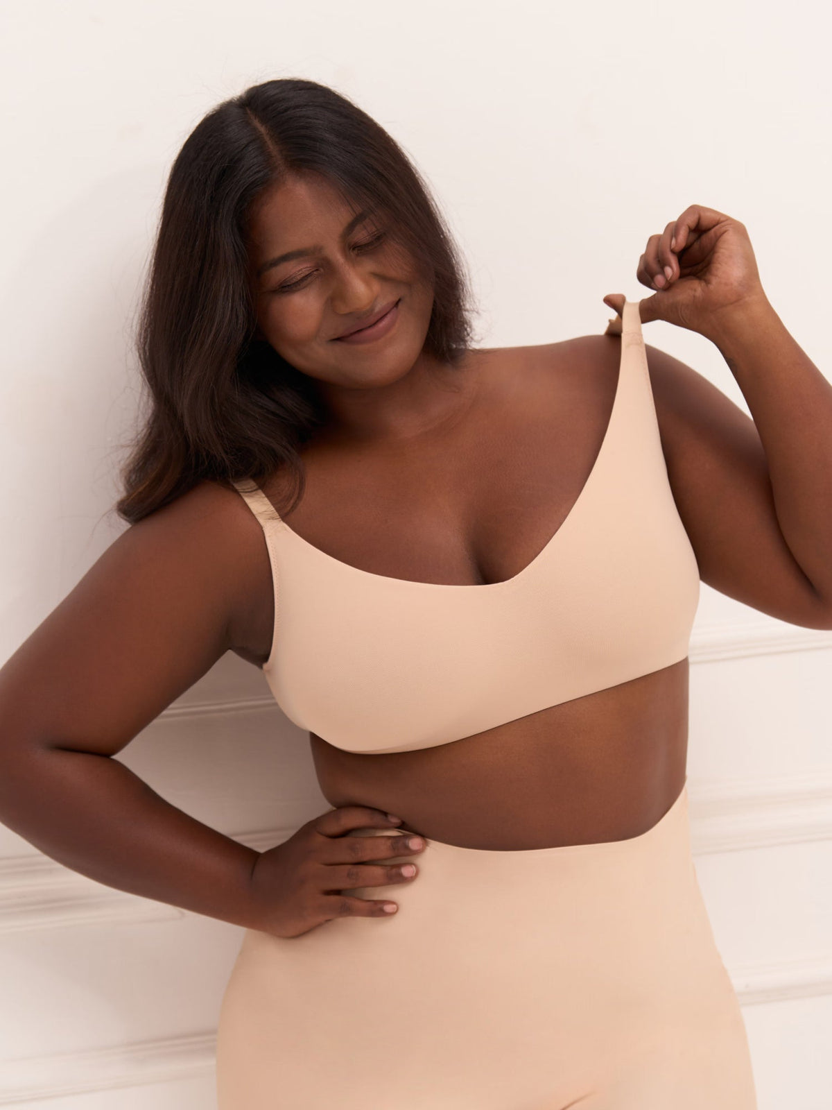 Crossover Bralette - Non-Padded Seamless Balconette Bra with V-Neck Design